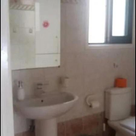 아파트 Flat For Family Vacations 라르나카
